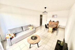 Apartment - Close to Tramway